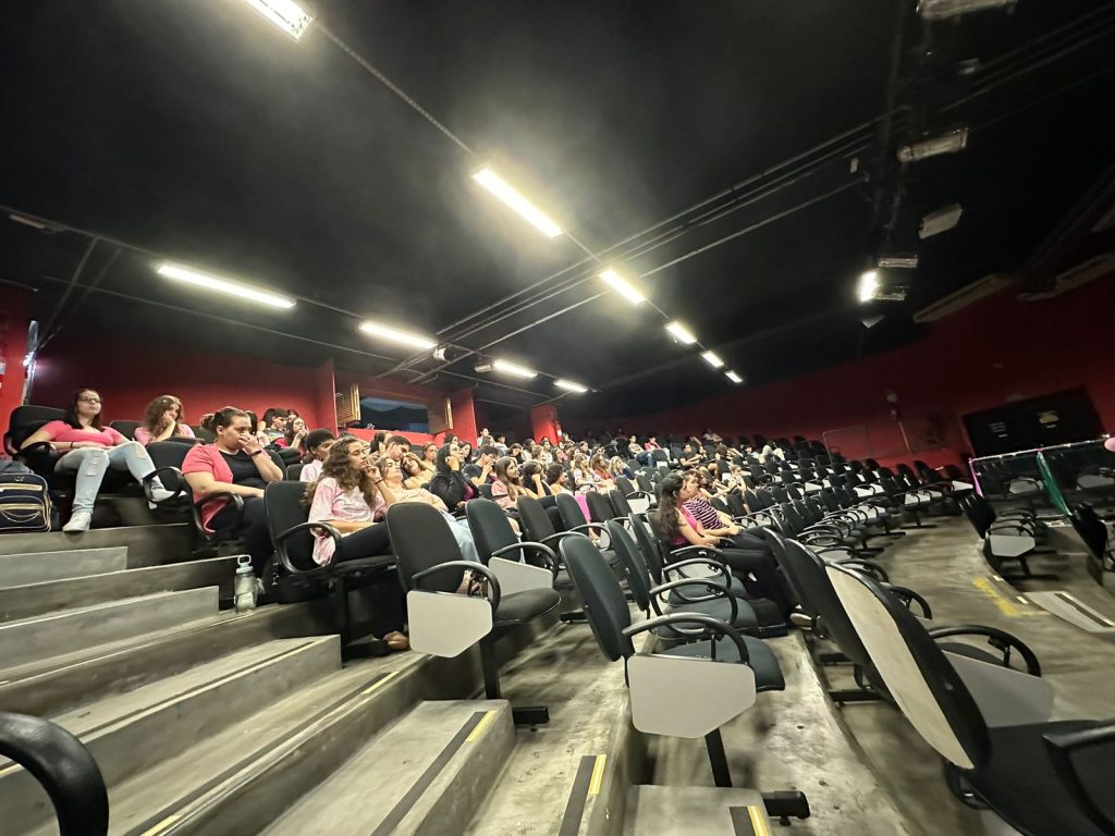 Andresa Ermani Palestra ETEVAV em Jundiaí SP